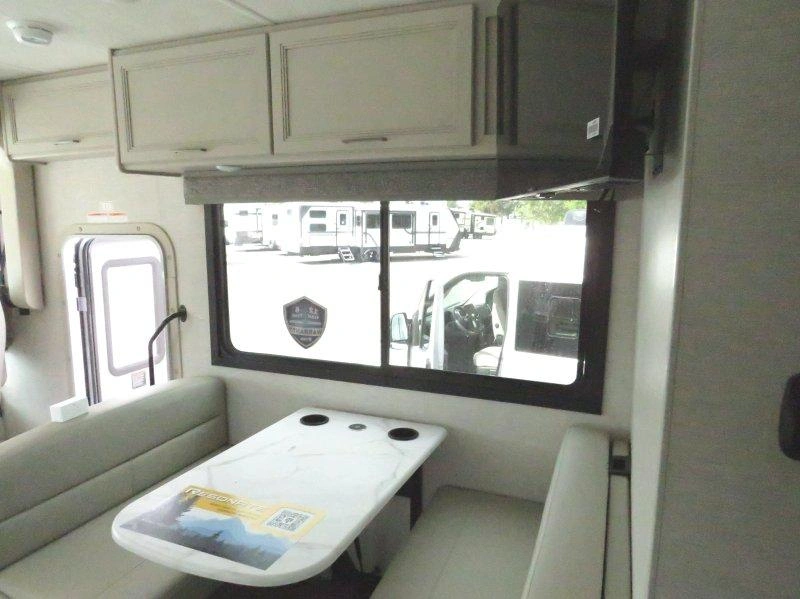 2026 Thor Motor Coach Resonate 29d alt