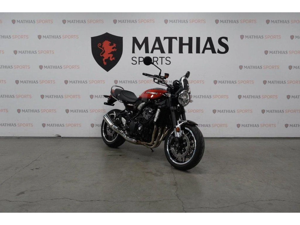 Kawasaki Z900rs 2018 alt
