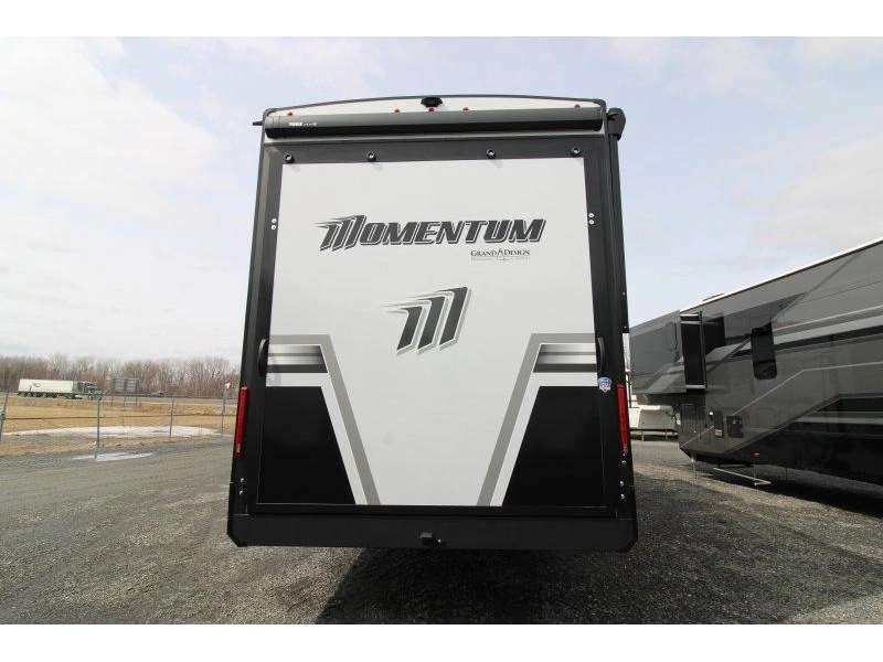 Grand Design Momentum 320g 2026 alt