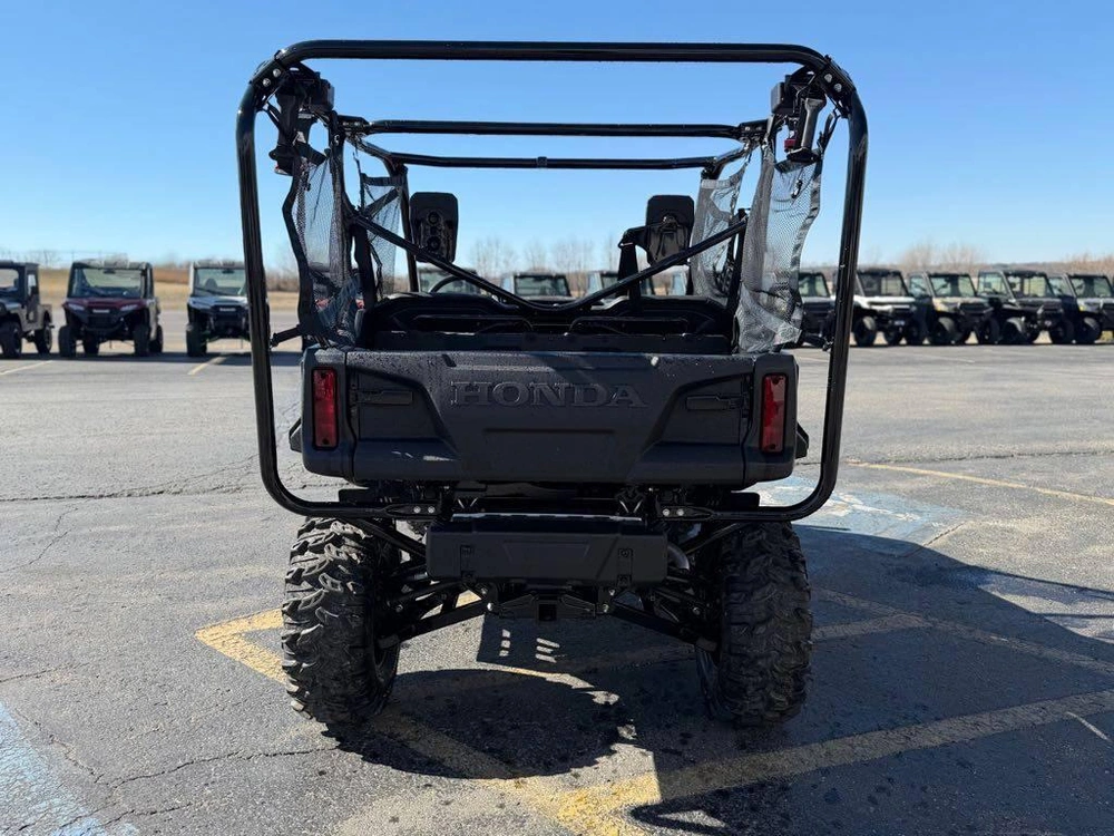 2025 Honda Pioneer 1000-5 Deluxe
