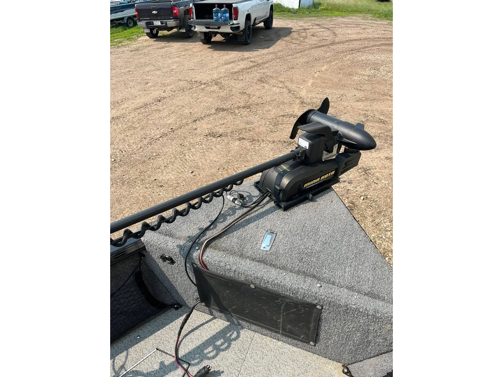 2018 Lund Boat Co 1775 Impact alt