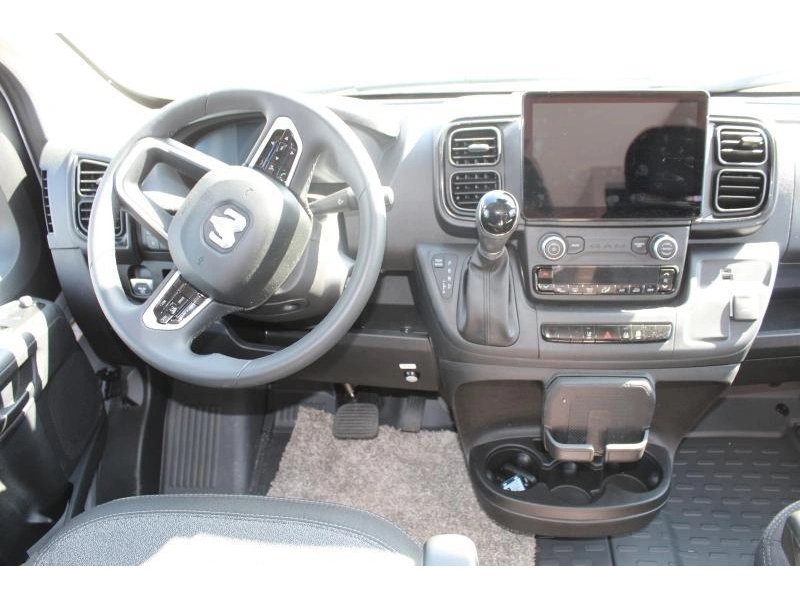 Entegra Coach Arc 18c 2025 alt