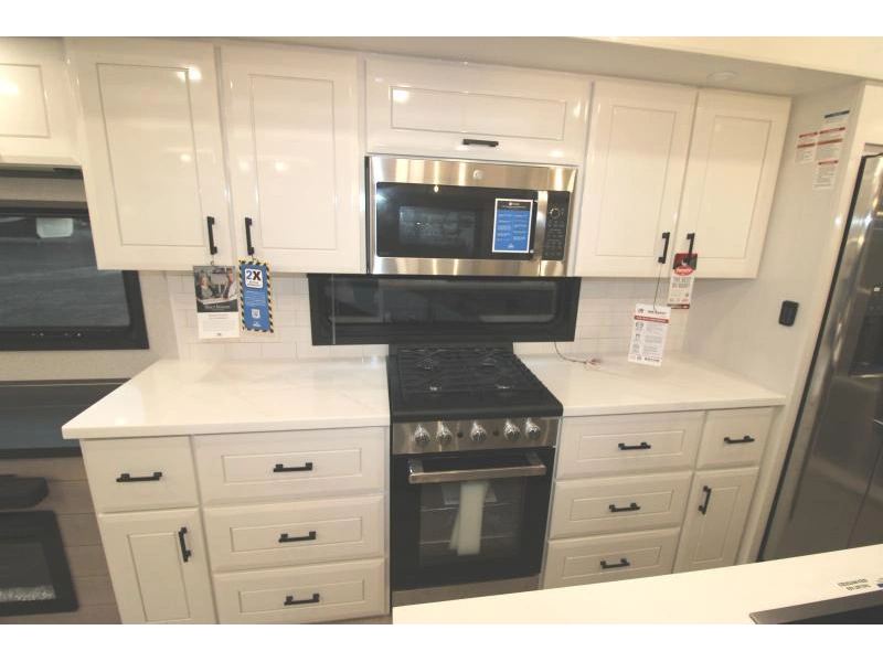 Jayco Pinnacle 38kpts 2026 alt