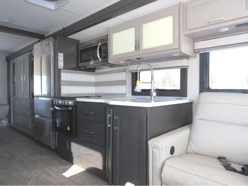 Thor Motor Coach Indigo Mm30 2026 alt