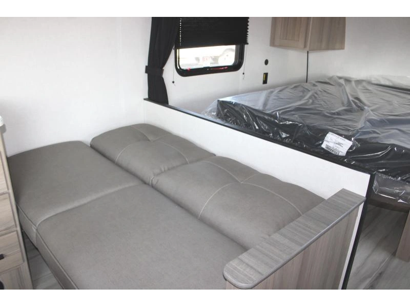 2026 Keystone Rv Coleman 23b alt
