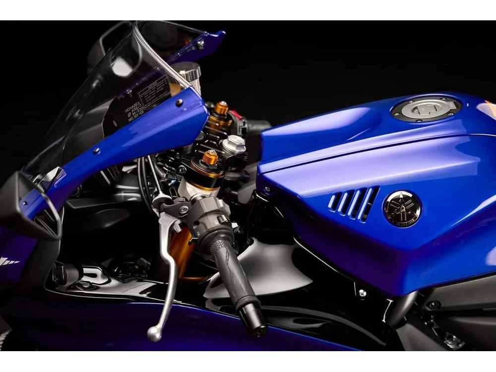 2025 Yamaha Yzf-r7 Team Yamaha Blue alt