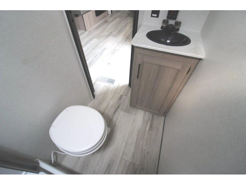 Keystone Rv Coleman 22bx 2027 alt