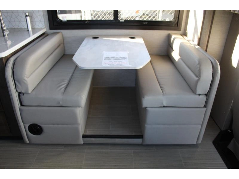 2022 Entegra Coach Esteem 31f alt