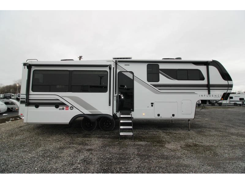 Grand Design Influence 3003rl 2026 alt