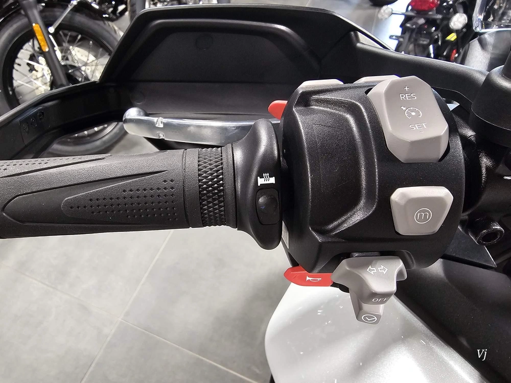 2026 Triumph Tiger 900 Gt Pro Alpine Edition alt