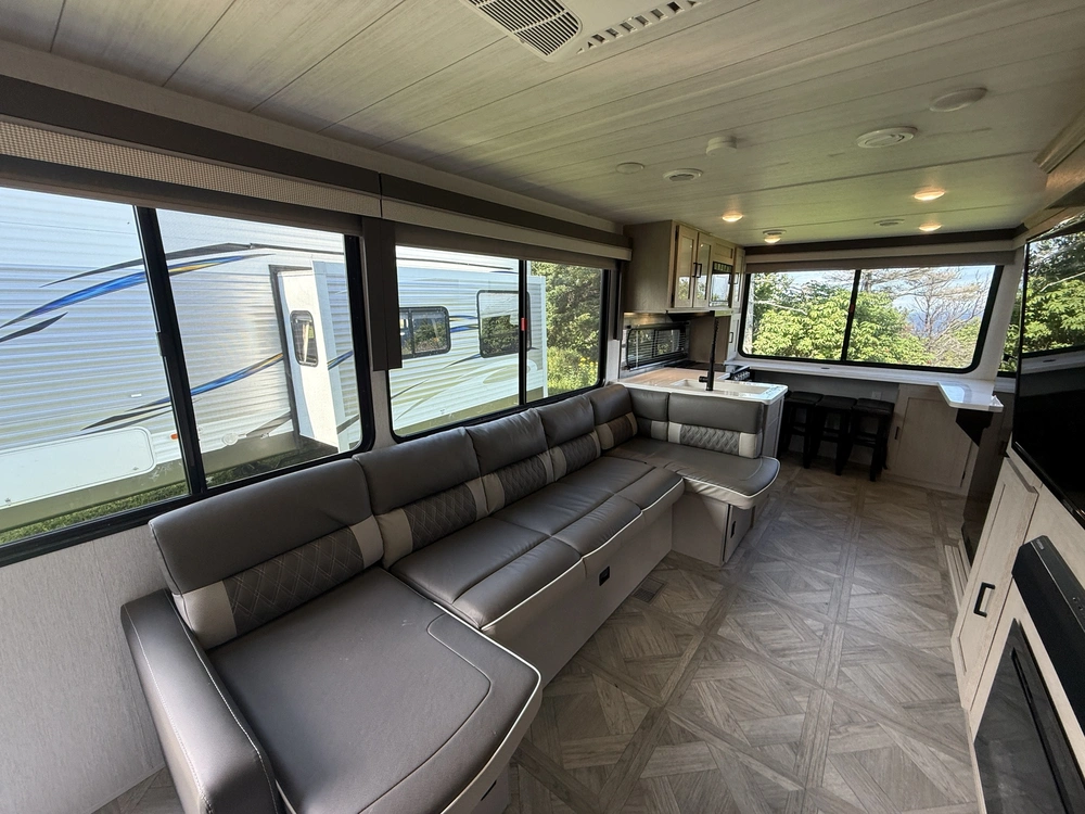 2024 Salem By Forest River 29viewx alt