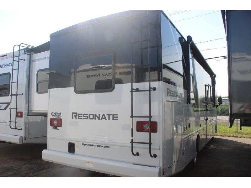 Thor Motor Coach Resonate 30c 2026 alt