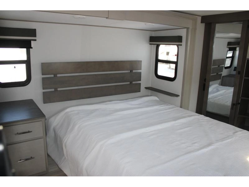Grand Design Influence 3203gk 2025 alt