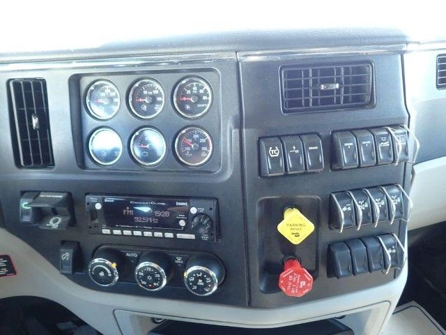 Peterbilt 589 2025
