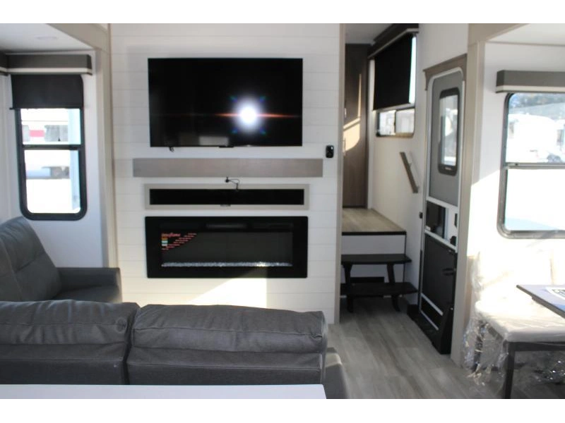 Grand Design Influence 3203gk 2025 alt