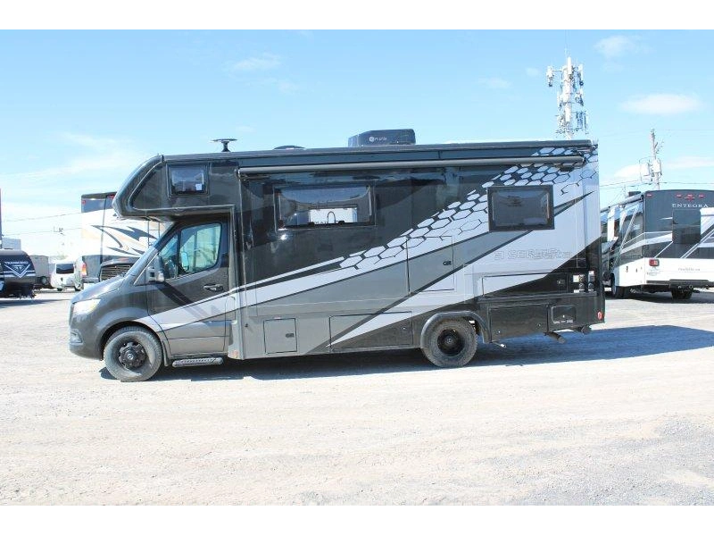 Dynamax Isata 3 24fw 2026 alt