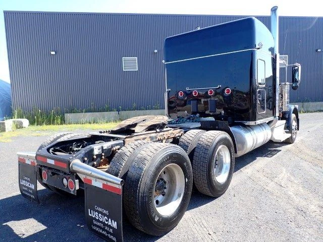 Peterbilt 589 2025