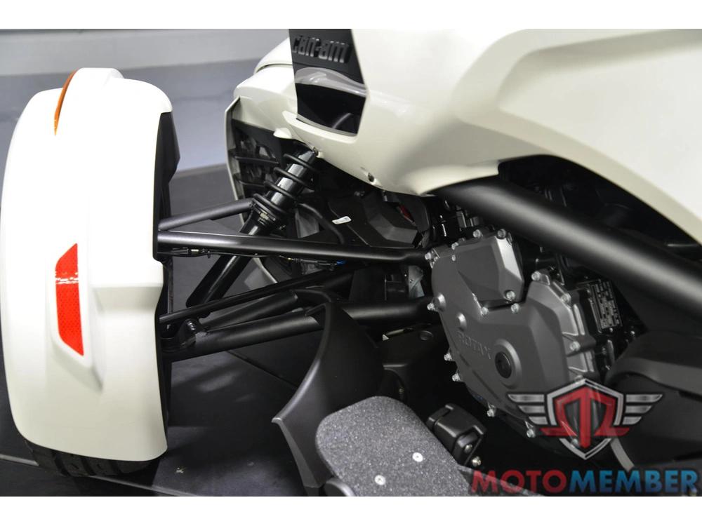 2026 Can-am Spyder F3-t alt