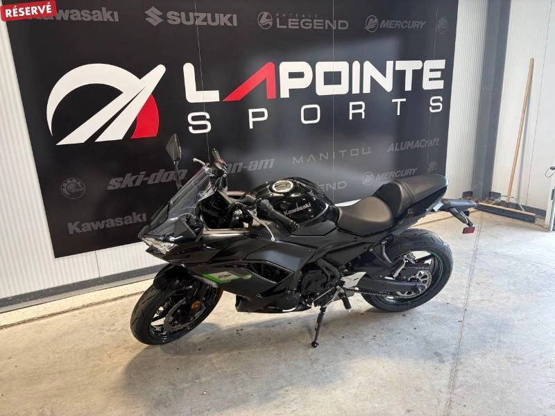 Kawasaki Ninja 650 2025 alt