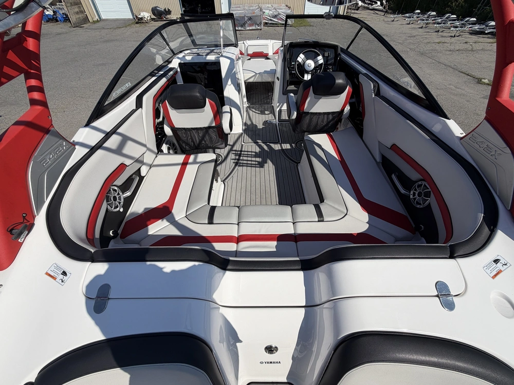 Yamaha 242x 2018 alt