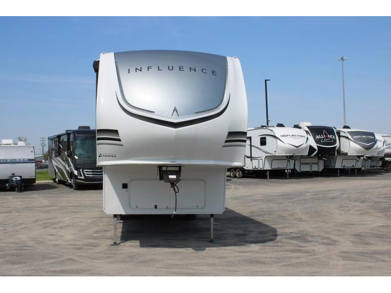 Grand Design Influence 3203gk 2025 alt