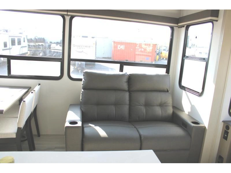 Grand Design Influence 2903rl 2026 alt
