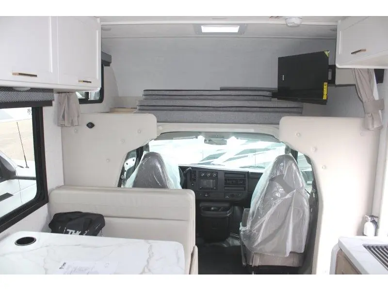 Thor Motor Coach Four Winds 2027