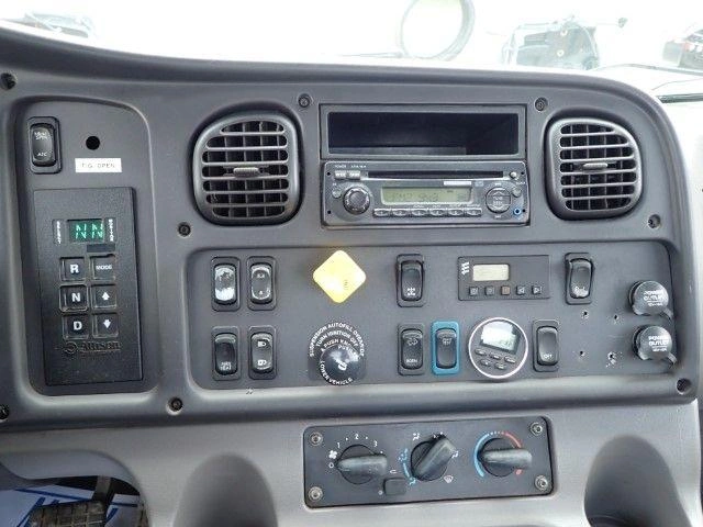 Freightliner M2-106 2013
