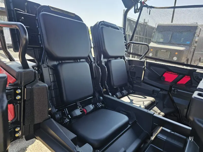 2026 Honda Pioneer 1000-5p Deluxe alt