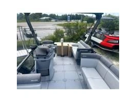 2026 Sea-doo Switch Cruise 21ft 230hp With Painted Trailer alt