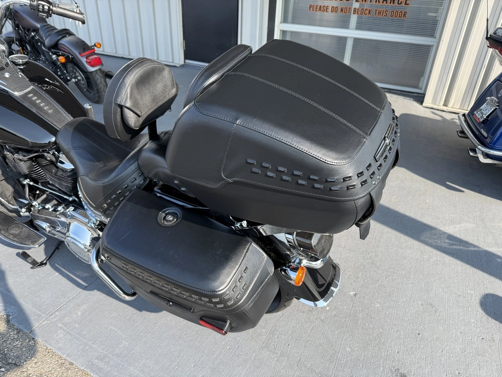2022 Harley-davidson Flhcs-heritage Classic 114 alt