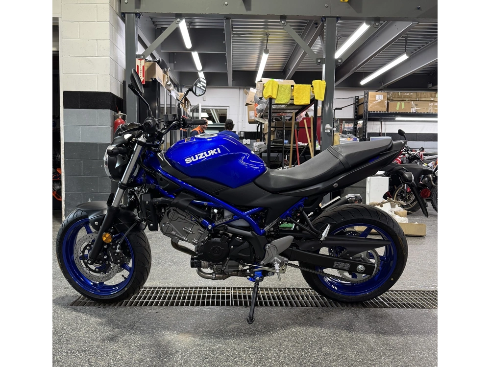 2025 Suzuki Sv650am5 alt