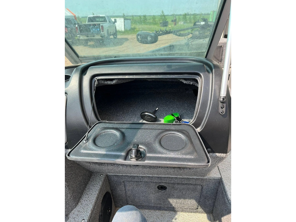 2018 Lund Boat Co 1775 Impact alt