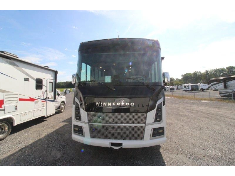 2024 Winnebago Sunstar 33k alt