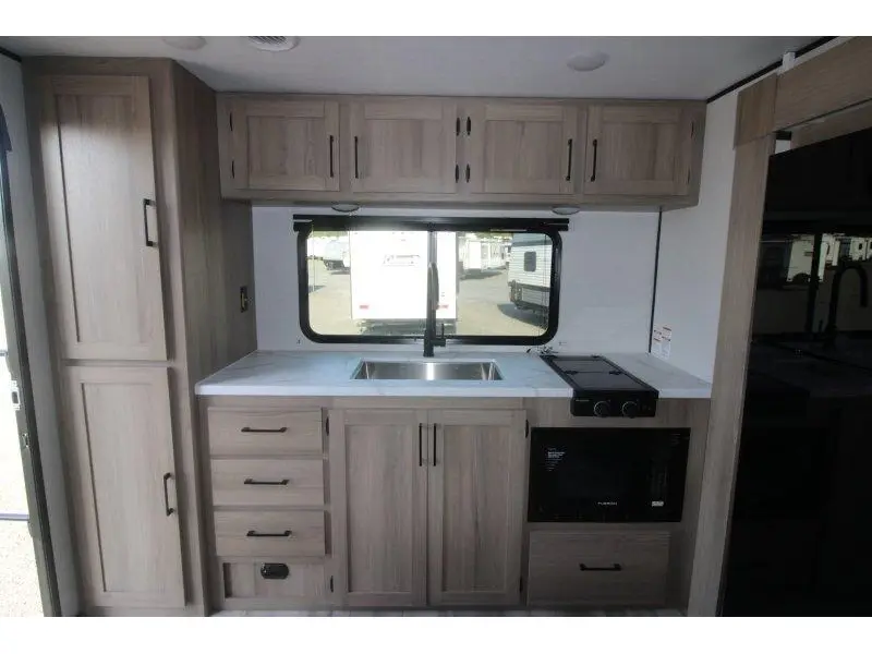 Keystone RV Coleman 2027