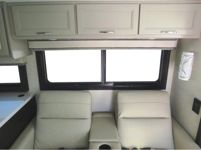 Thor Motor Coach Indigo Mm30 2026 alt