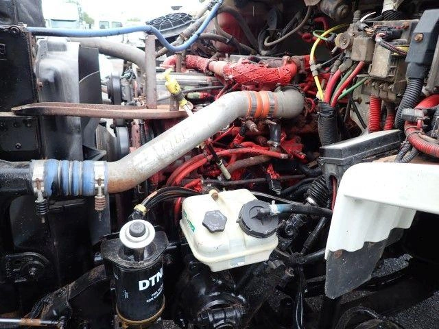 Freightliner M2-106 2013