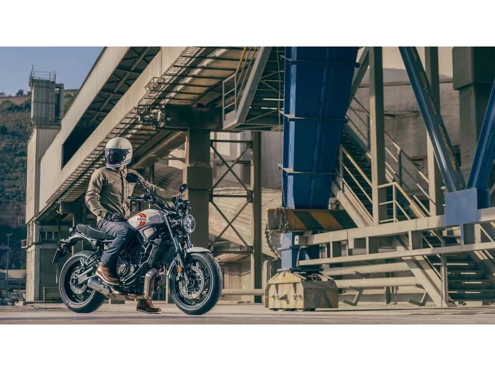 2025 Yamaha Xsr700 Heritage White alt
