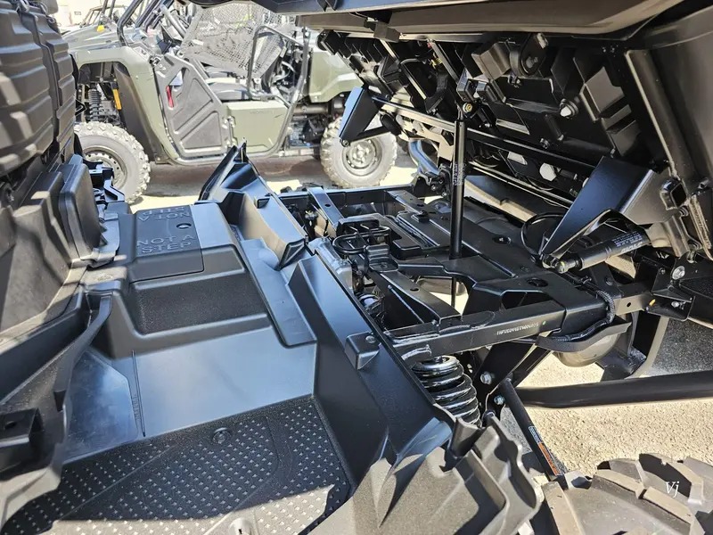 2026 Honda Pioneer 1000-5p Deluxe alt