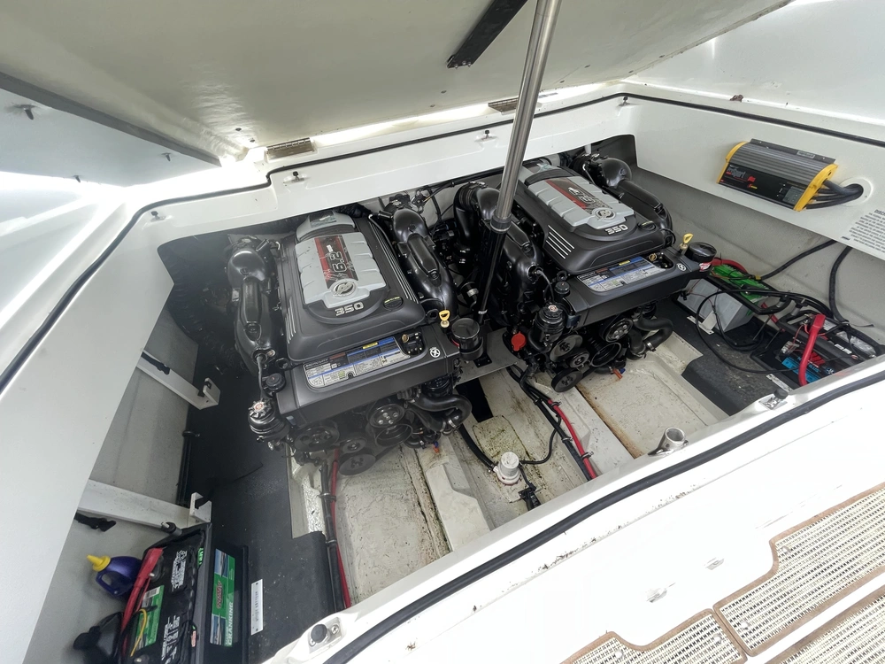 2017 Cobalt Boats R30 alt