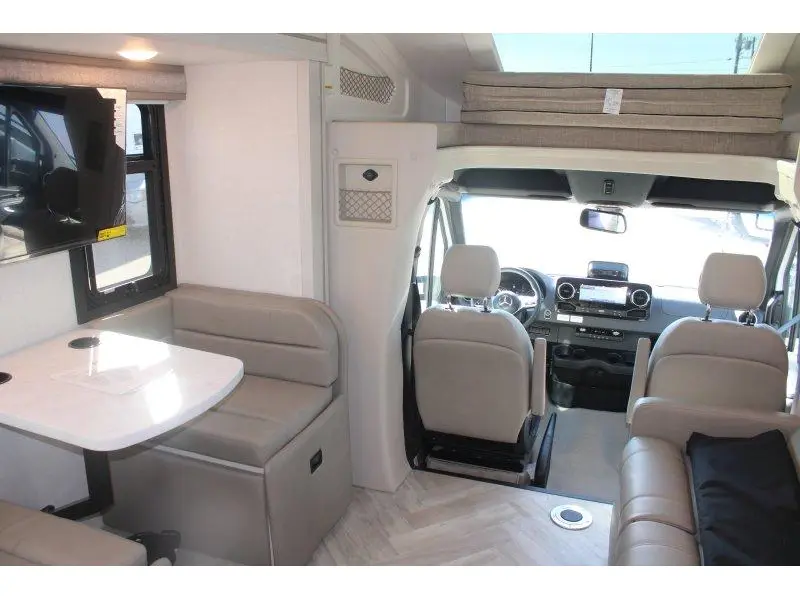 2027 Thor Motor Coach Delano 24RW