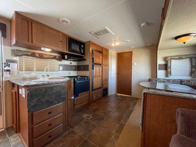 Skyline Layton 287 2013 alt