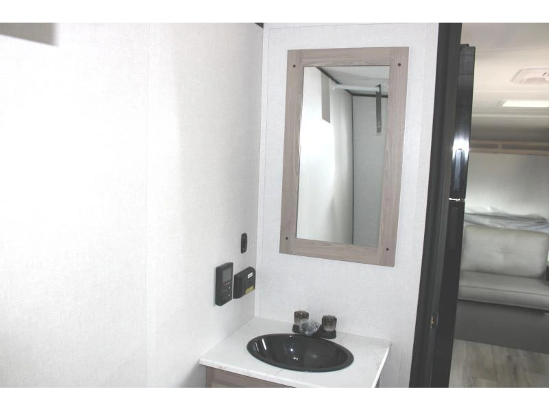 2026 Keystone Rv Coleman 23b alt