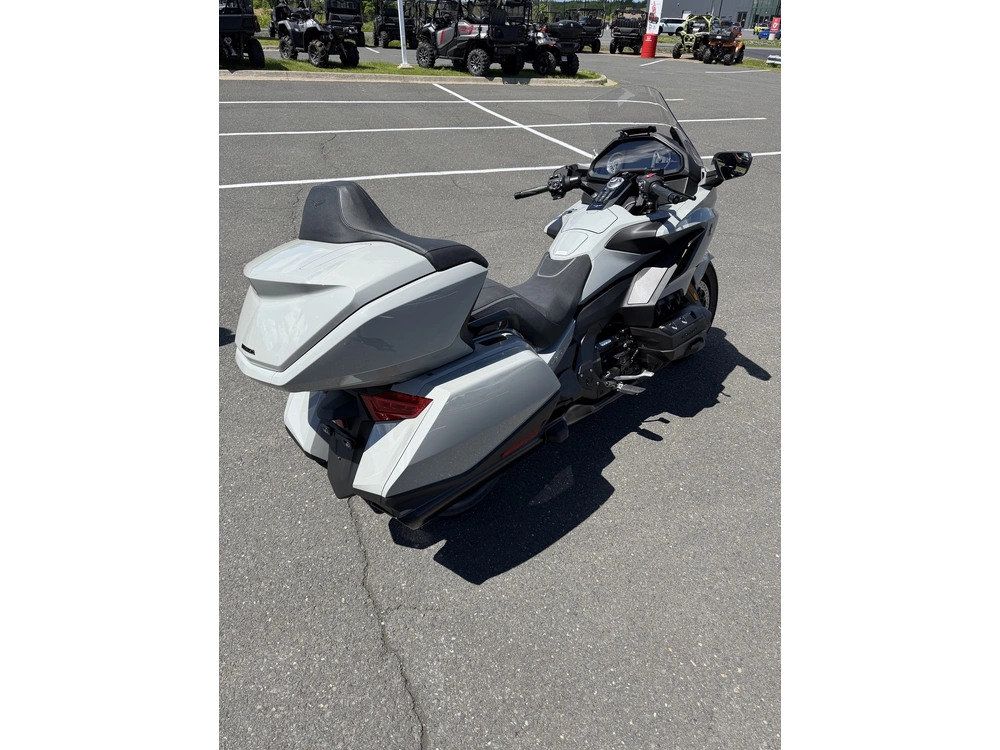 Honda Gold Wing Tour Dct Gl1800dt 2026 alt