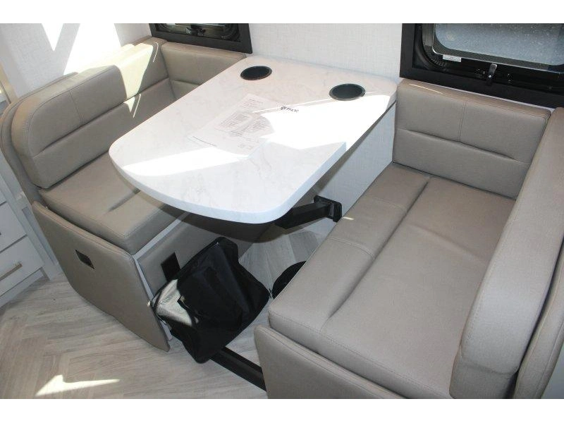 Thor Motor Coach Delano 24rw 2027 alt