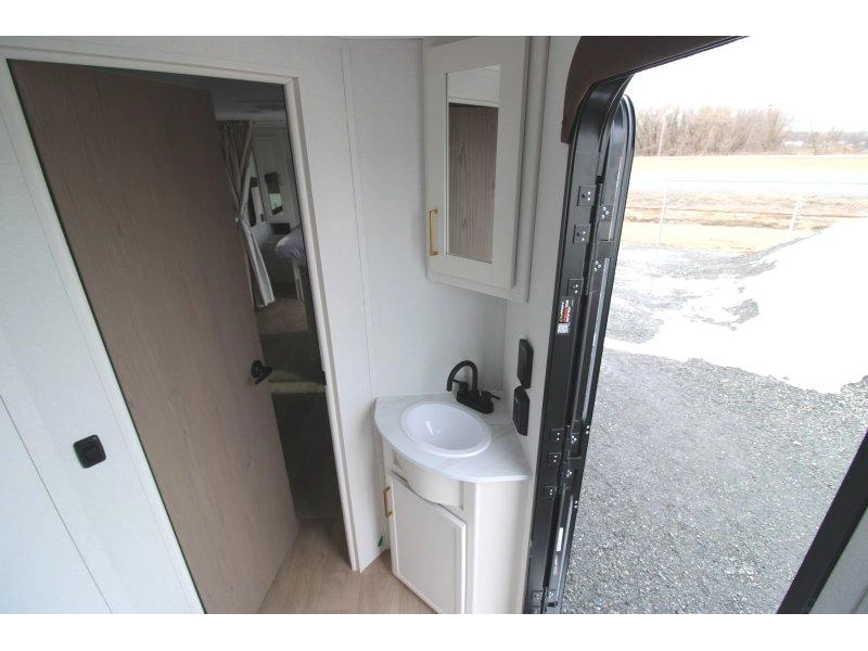 Grand Design Transcend 23bhx 2026 alt