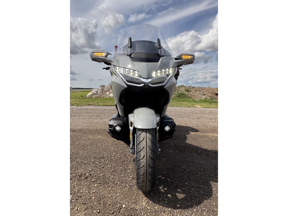 2026 Honda Gold Wing Tour alt