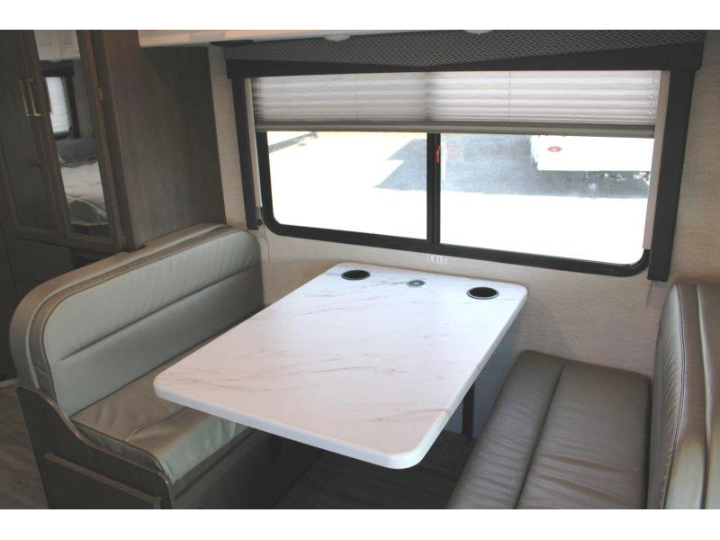 Thor Motor Coach Four Winds 22e 2025 alt