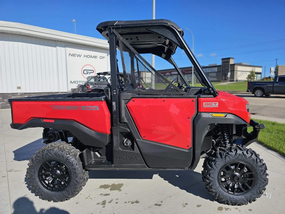 2026 Honda Pioneer 1000-3p Deluxe alt