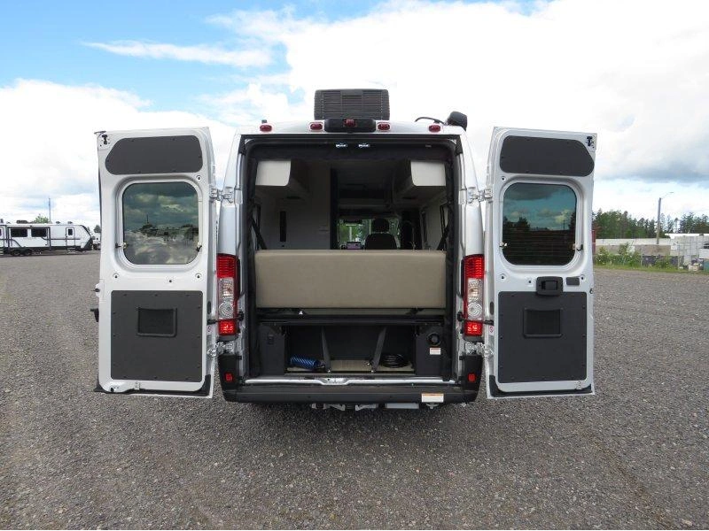 2027 Thor Motor Coach Tellaro 20y alt